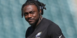 Hall of Famer Sides With AJ Brown Amid Eagles Drama