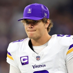 Adam Schefter Expects Vikings to Trade for JJ McCarthy Insurance
