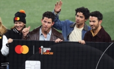 Best Reactions to Jonas Brothers Interrupting World Series Game 2