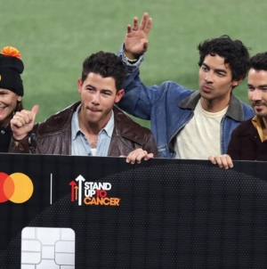 Best Reactions to Jonas Brothers Interrupting World Series Game 2
