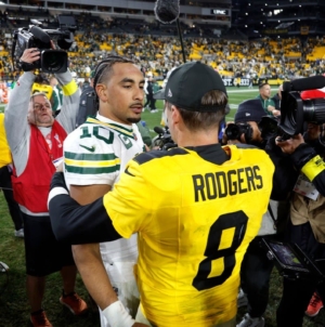 Aaron Rodgers Shouts Out Packers Fans After Steelers Loss