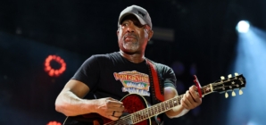 Darius Rucker wants his kids to be doctors or lawyers, not musicians