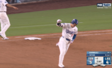 Dodgers’ Shohei Ohtani DESTROYS HR to tie game against Blue Jays