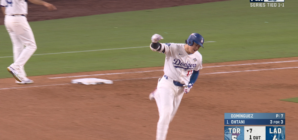 Dodgers’ Shohei Ohtani DESTROYS HR to tie game against Blue Jays