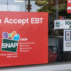 SNAP funding is set to lapse Nov. 1, leaving recipients empty-handed. Here’s what experts say.