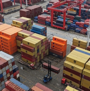 Senate approves Democratic resolution that would block Trump’s global tariffs