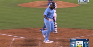 Blue Jays score four runs in 7th inning to extend lead to 6-1 over Dodgers in Game 4 of World Series