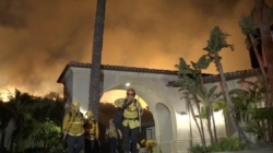 ‘It’s still smoldering.’ A hiker’s video of Palisades fire raises questions about state’s responsibility