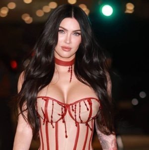 Megan Fox turns heads in blood-inspired look at ‘Jennifer’s Body’ screening