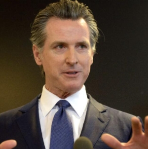 Newsom to seek court order stopping Trump’s deployment of California National Guard to Oregon