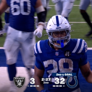 Jonathan Taylor rushes for his third TD of the game, extending Colts' lead over Raiders | NFL Highlights