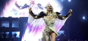 Lady Gaga pauses Tokyo show performance to criticize ICE operations