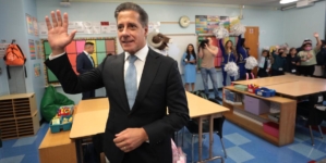 Alberto Carvalho is a rising star in education. Now, he’s part an of FBI investigation