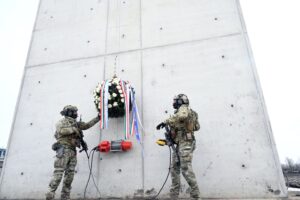 Topping-Out Ceremony Marks Completion of High-tech Special Ops Barracks