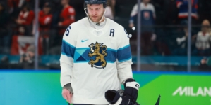 ‘Rigged’ Offside Call Sends Canada Past Finland to Olympic Gold Medal Game