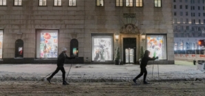 New York Under Travel Ban As Winter Storm Brings 24 Inches of Snow