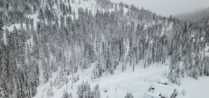 Rescuers search, amid worsening weather, for 10 skiers caught in Sierra avalanche