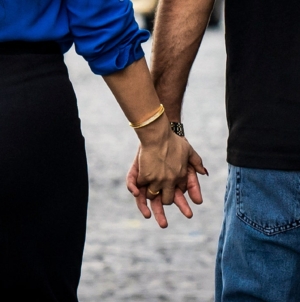 Valentine’s Day romance scams target widowed, divorced Americans in 2026