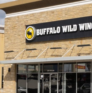Judge says lawsuit over Buffalo Wild Wings boneless wings has “no meat on its bones”