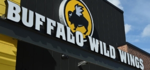 Buffalo Wild Wings sued over boneless wings: “false and deceptive marketing,” man claims