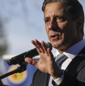 LAUSD Supt. Alberto Carvalho on paid leave after FBI raid