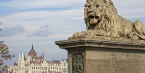 Pessimism Clouds TISZA Party as Election Campaign Kicks Off