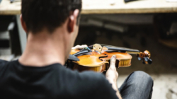 Hungarian violin makers impress in London