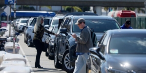 Hailing rides to and from LAX could get more expensive under new proposal