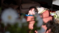 More couch surfing, fewer Canadians: Holiday travel is changing