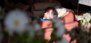 More couch surfing, fewer Canadians: Holiday travel is changing