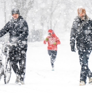 Wintry week ahead with multiple rounds of cold and snow into the weekend