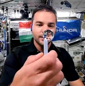 President Highlights Impact of Tibor Kapu’s Mission During Visit at Axiom Space Center