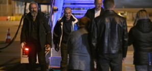 Foreign Minister Brings Ethnic Hungarian Prisoners of War Home from Moscow