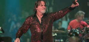 Boston singer Tommy DeCarlo dies after long battle with brain cancer