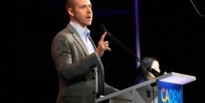 California Democratic leader urges weak gubernatorial hopefuls to bow out