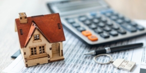 Mortgage rates dip below 6% for the first time in years. Here’s what it means for home buyers.