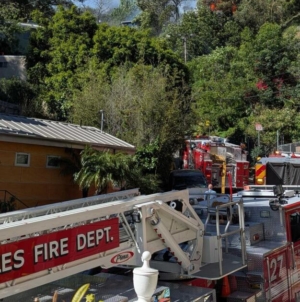 Laurel Canyon home burns as Santa Anas gust through L.A.
