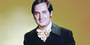 Neil Sedaka dies at 86 after legendary music career spanning decades
